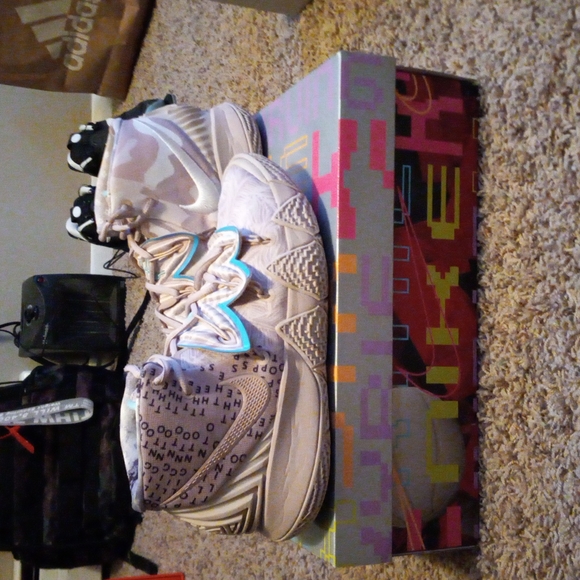 Nike Other - Nike Kybrid S2 'What the' Fossil